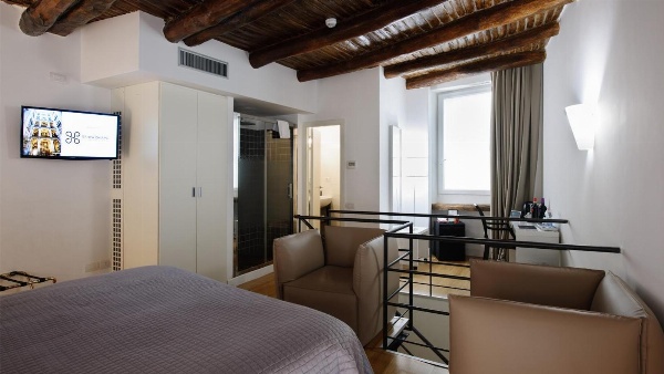 Santa Chiara Boutique Hotel image 3